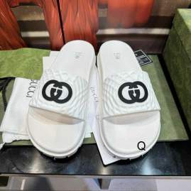Picture of Gucci Slippers _SKUGuccisz35-47BS06111801
